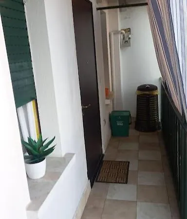 Centro -150mt Dalla Stazione Ferrovie Nord Appartement