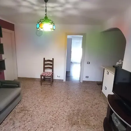 Centro -150mt Dalla Stazione Ferrovie Nord Appartement Tradate